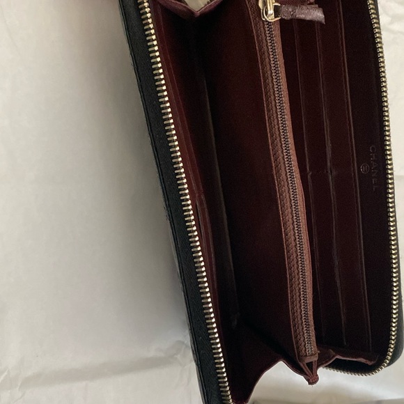 SOLD! Authentic Classic Chanel Continental Wallet - Picture 10 of 13